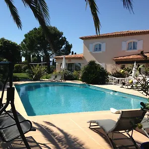 vallis-aurea.fr-provencehotel.com/